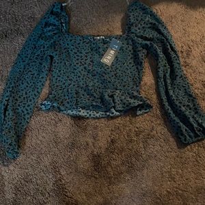 Blouse crop top size S new with tags